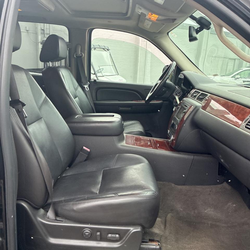 Chevrolet Avalanche 4WD Crew Cab 130" LTZ 2009