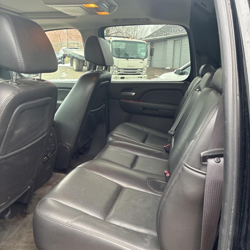 Chevrolet Avalanche 4WD Crew Cab 130" LTZ 2009