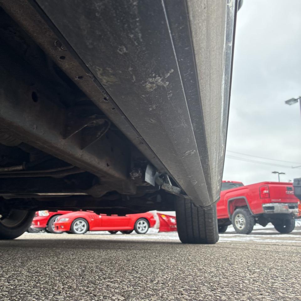 Chevrolet Avalanche 4WD Crew Cab 130" LTZ 2009