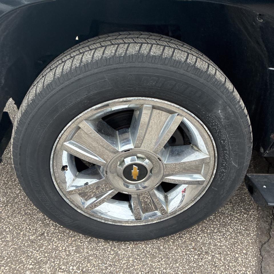 Chevrolet Avalanche 4WD Crew Cab 130" LTZ 2009