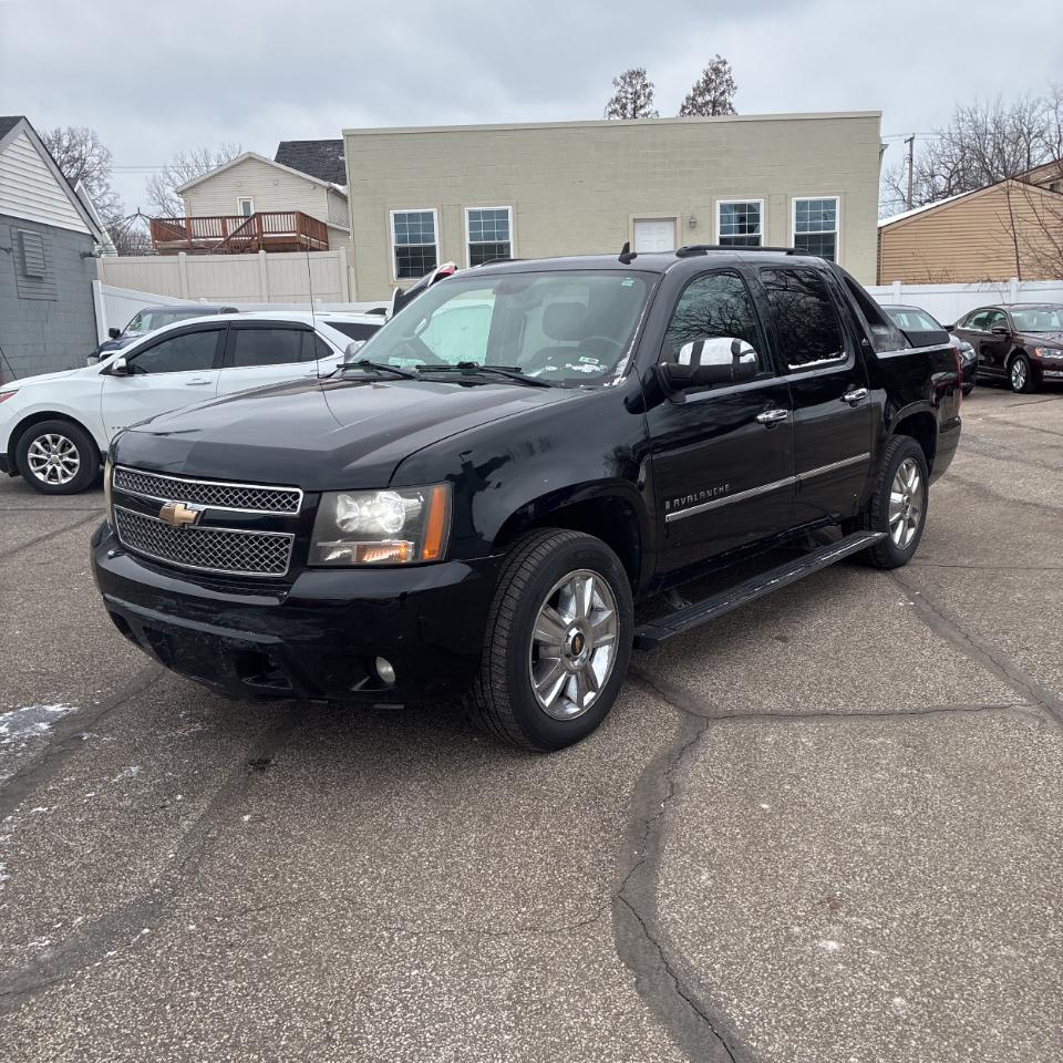 Chevrolet Avalanche 4WD Crew Cab 130" LTZ 2009