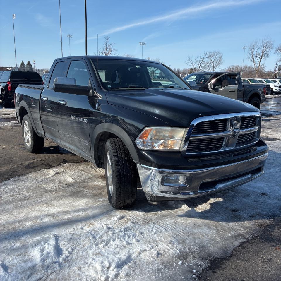 Dodge 1500 4WD Quad Cab 140.5" Big Horn 2011