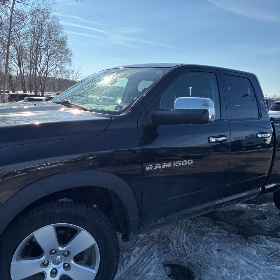 Dodge 1500 4WD Quad Cab 140.5" Big Horn 2011