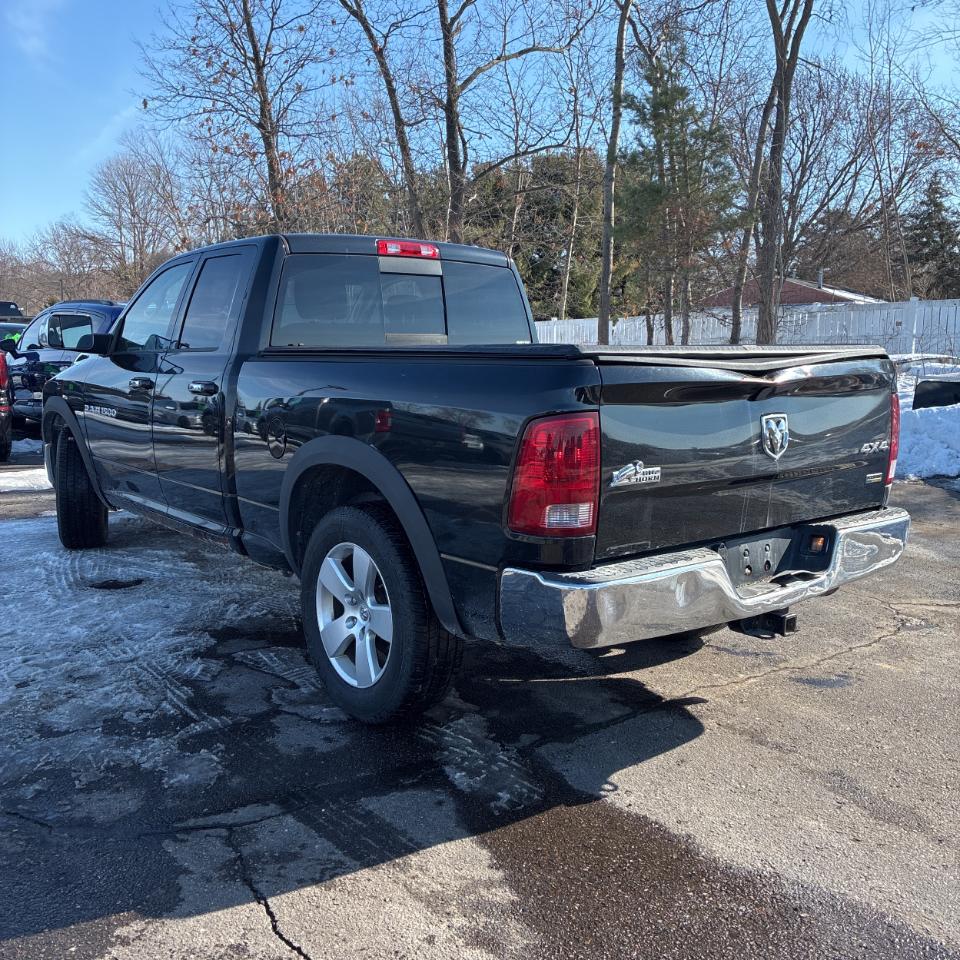 Dodge 1500 4WD Quad Cab 140.5" Big Horn 2011