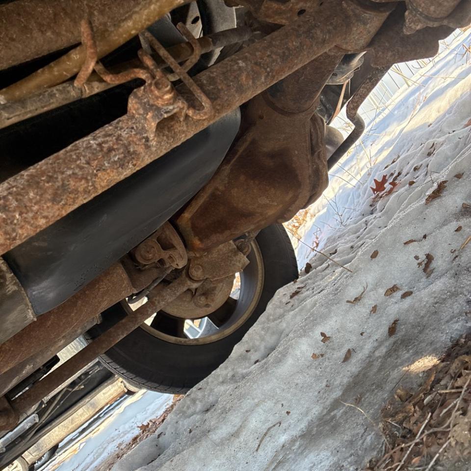 Dodge 1500 4WD Quad Cab 140.5" Big Horn 2011