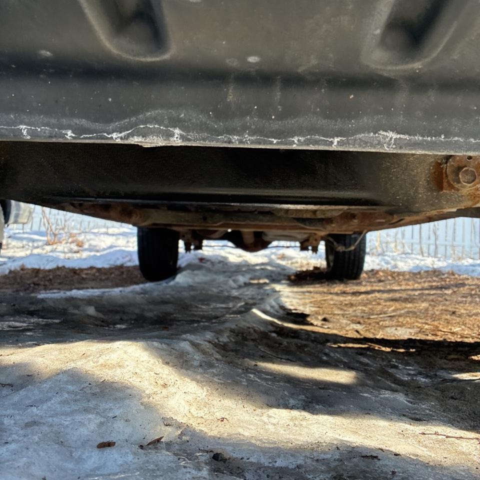 Dodge 1500 4WD Quad Cab 140.5" Big Horn 2011