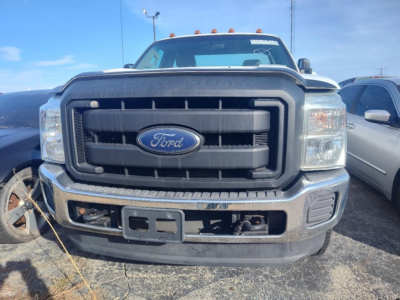 Ford Super Duty F-250 SRW 4WD Reg Cab 137" XLT 2016