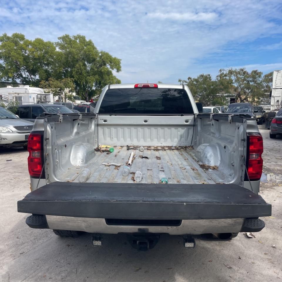 Chevrolet Silverado 2500HD 4WD Double Cab 158.1" LT 2015