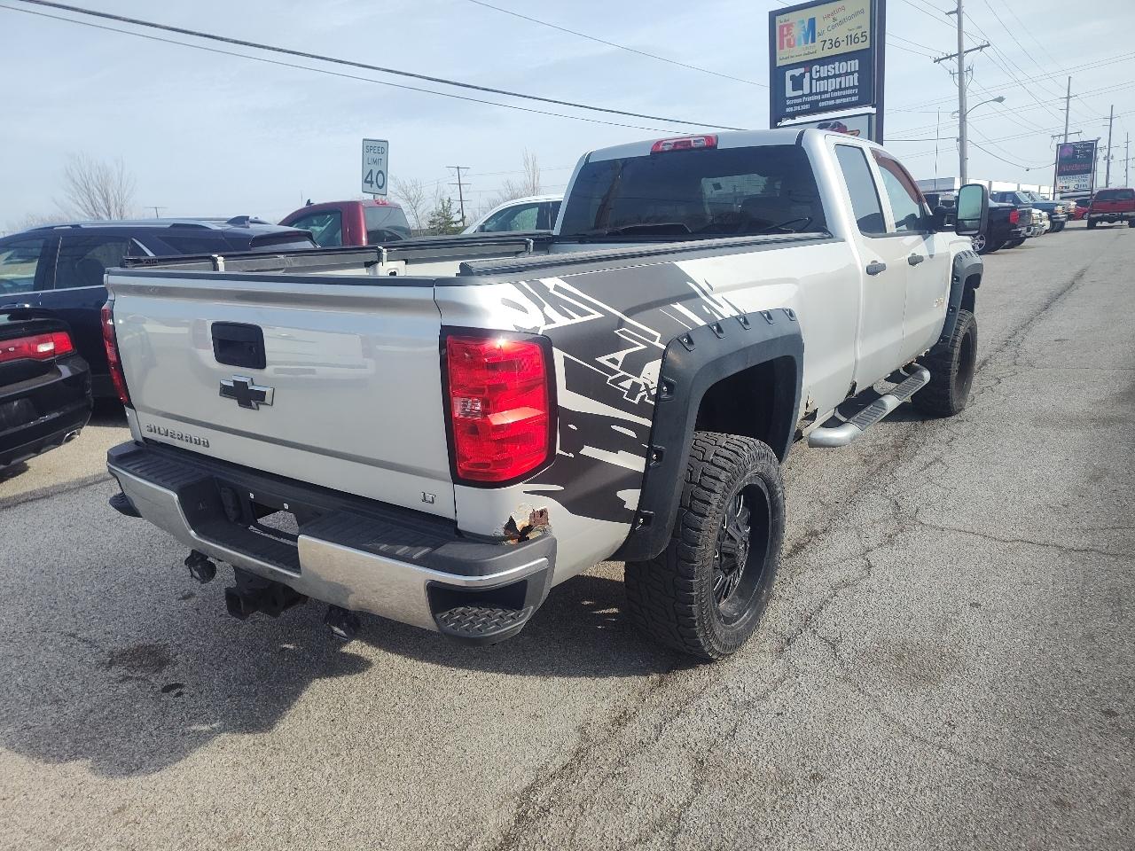 Chevrolet Silverado 2500HD 4WD Double Cab 158.1" LT 2015