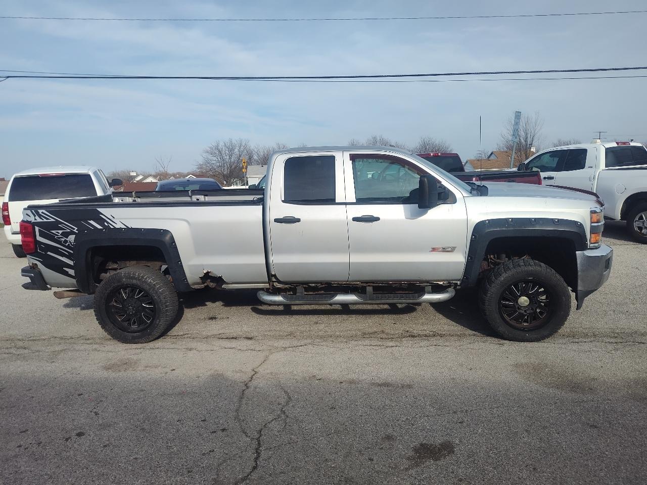 Chevrolet Silverado 2500HD 4WD Double Cab 158.1" LT 2015