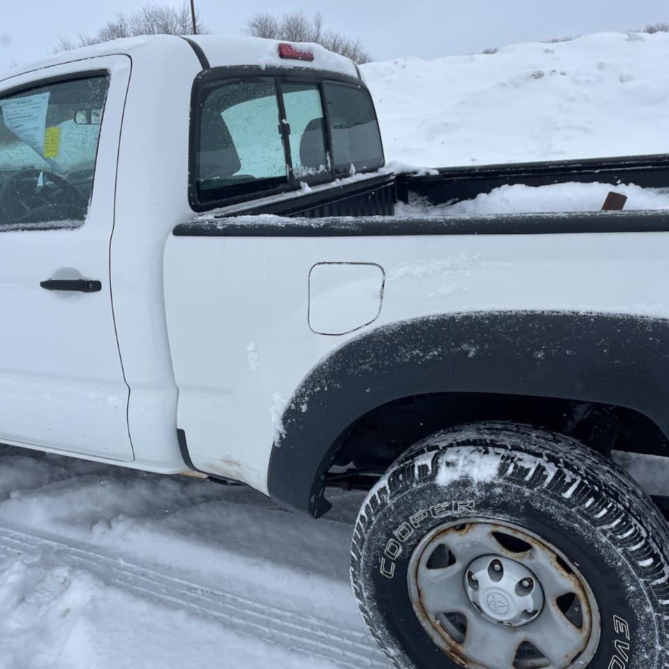 Toyota Tacoma 4WD Reg Cab I4 MT (Natl) 2013