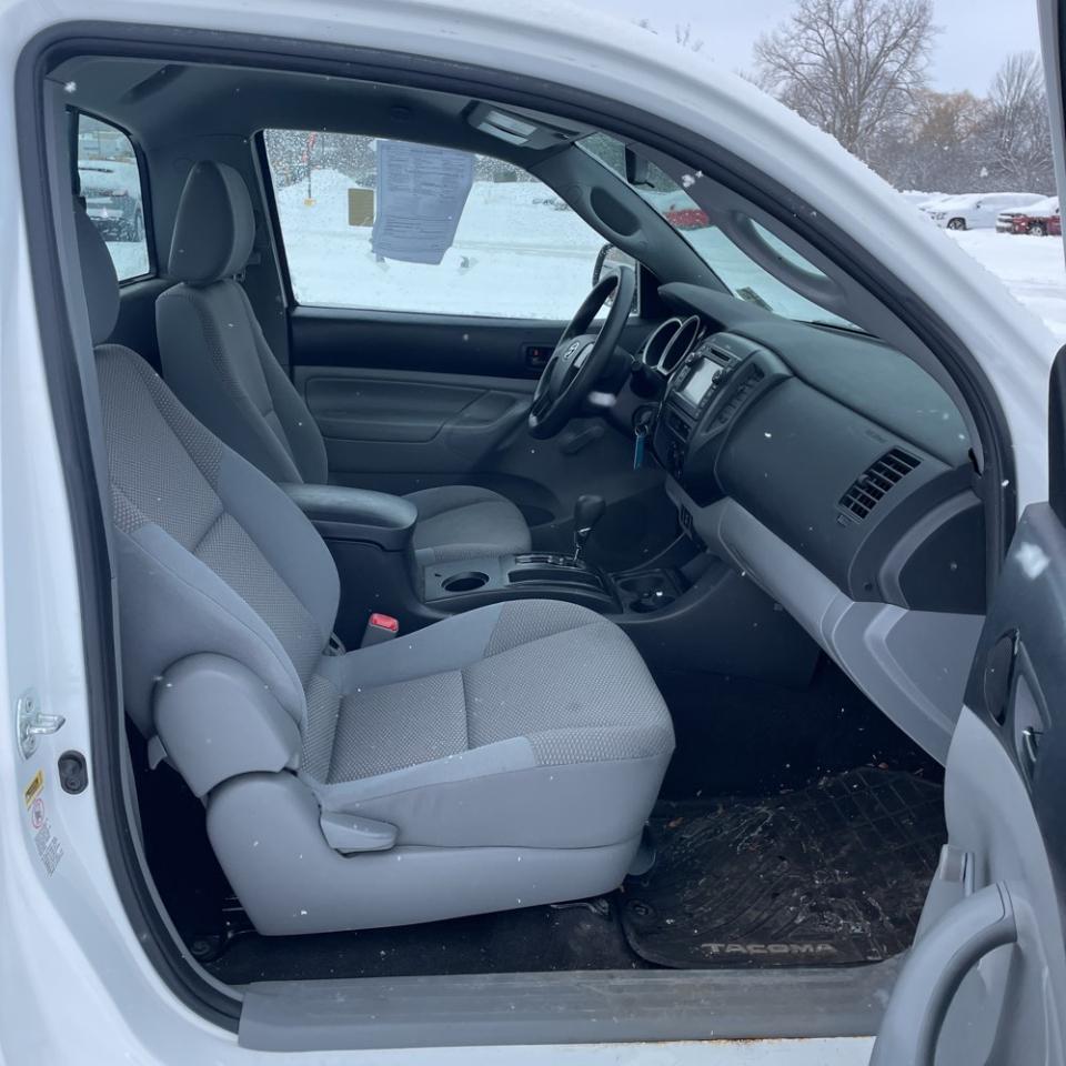 Toyota Tacoma 4WD Reg Cab I4 MT (Natl) 2013