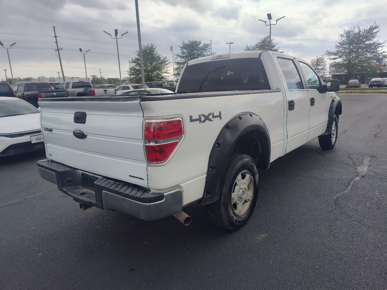 Ford F-150 4WD SuperCrew 145" XL 2014