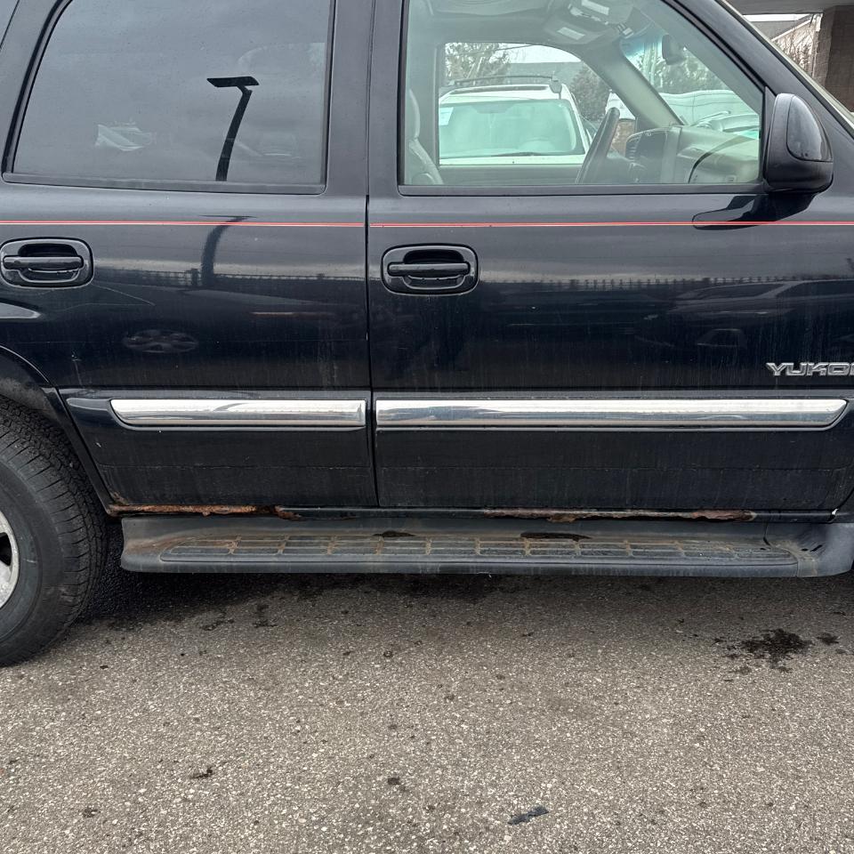 GMC Yukon 4dr 1500 4WD SLT 2005