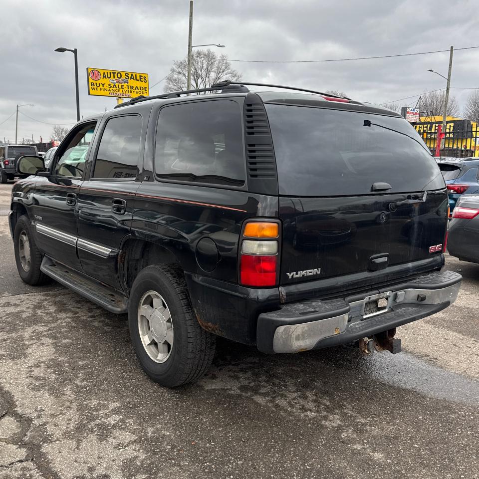 GMC Yukon 4dr 1500 4WD SLT 2005