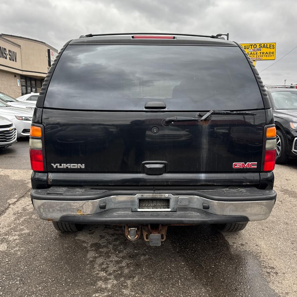 GMC Yukon 4dr 1500 4WD SLT 2005