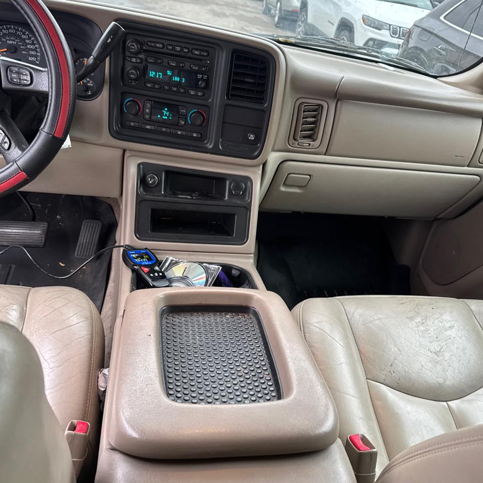 GMC Yukon 4dr 1500 4WD SLT 2005