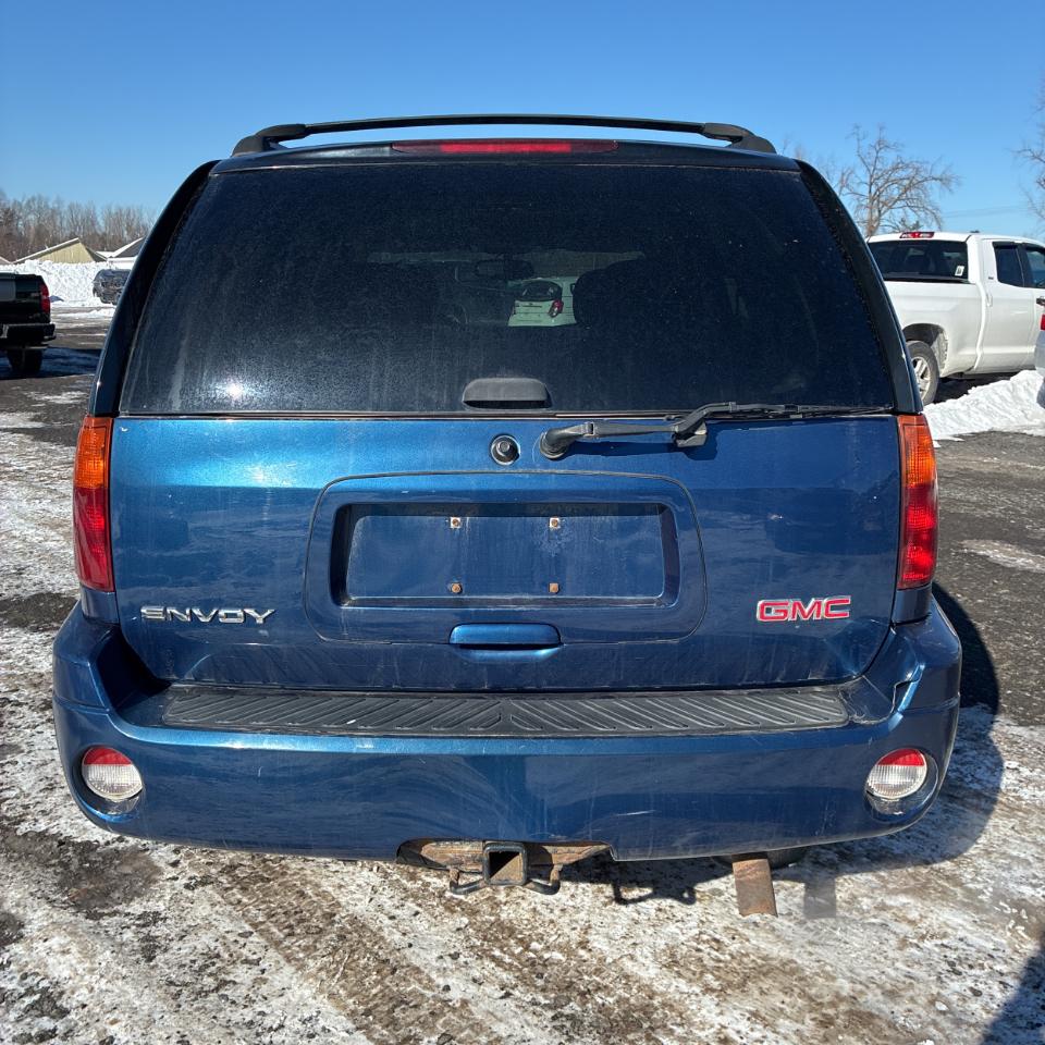 GMC Envoy 4dr 4WD SLE 2006