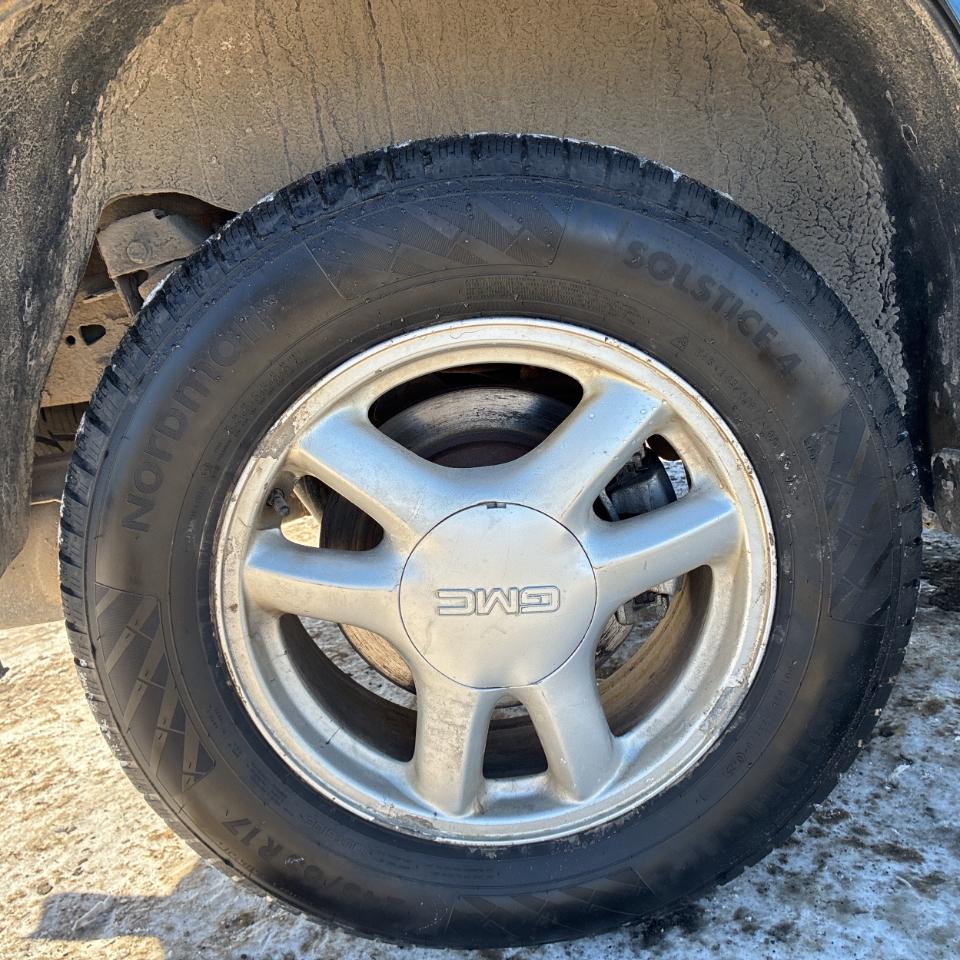 GMC Envoy 4dr 4WD SLE 2006