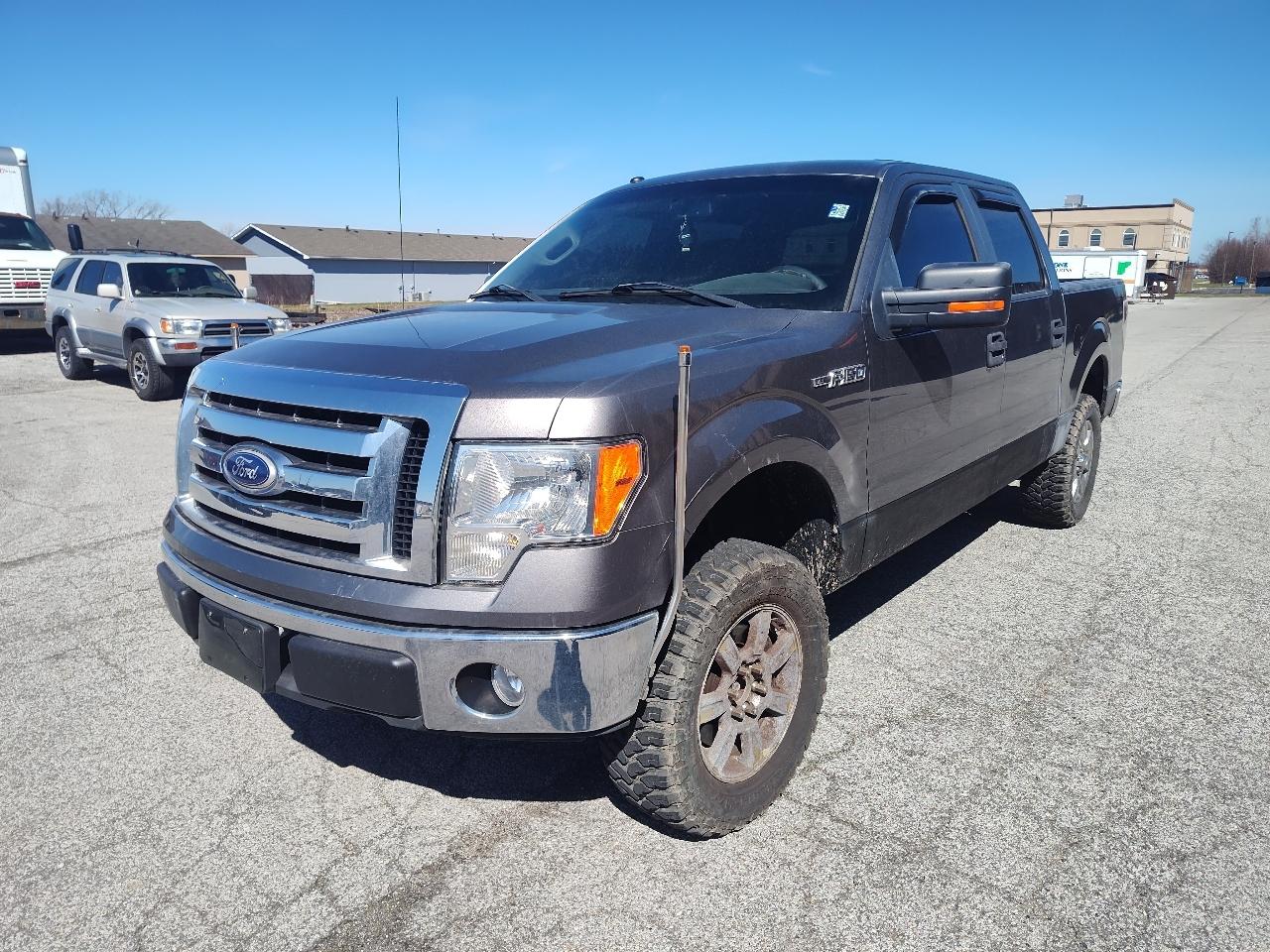 Ford F-150 4WD SuperCrew 145" XL 2010