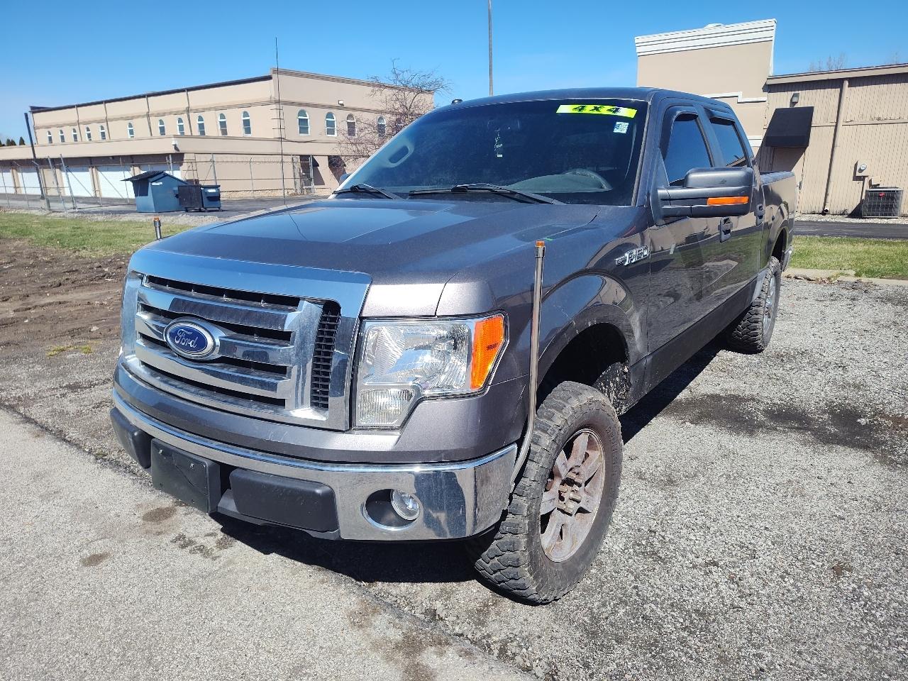Ford F-150 4WD SuperCrew 145" XL 2010