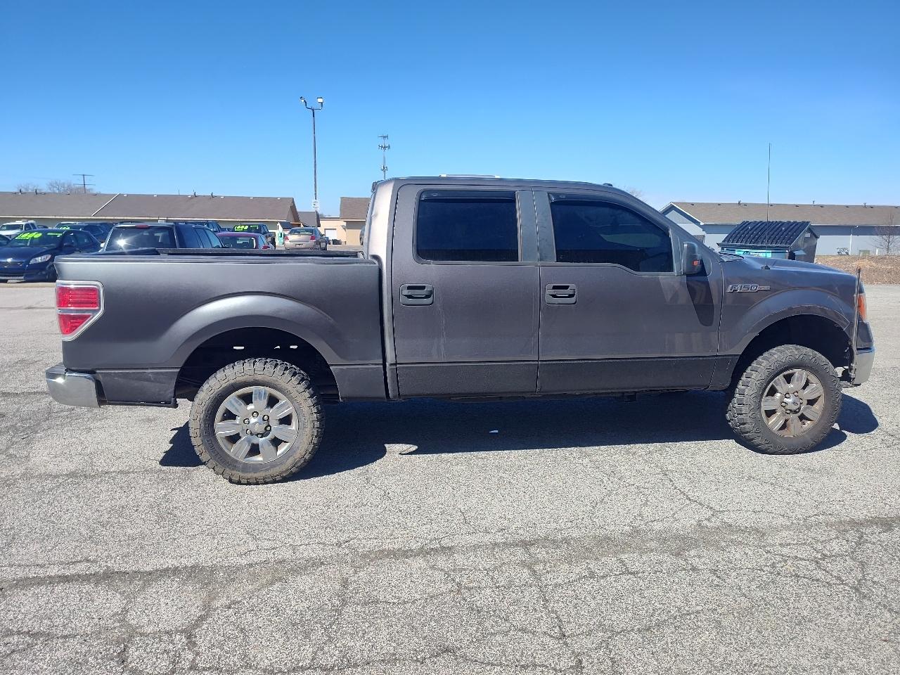 Ford F-150 4WD SuperCrew 145" XL 2010