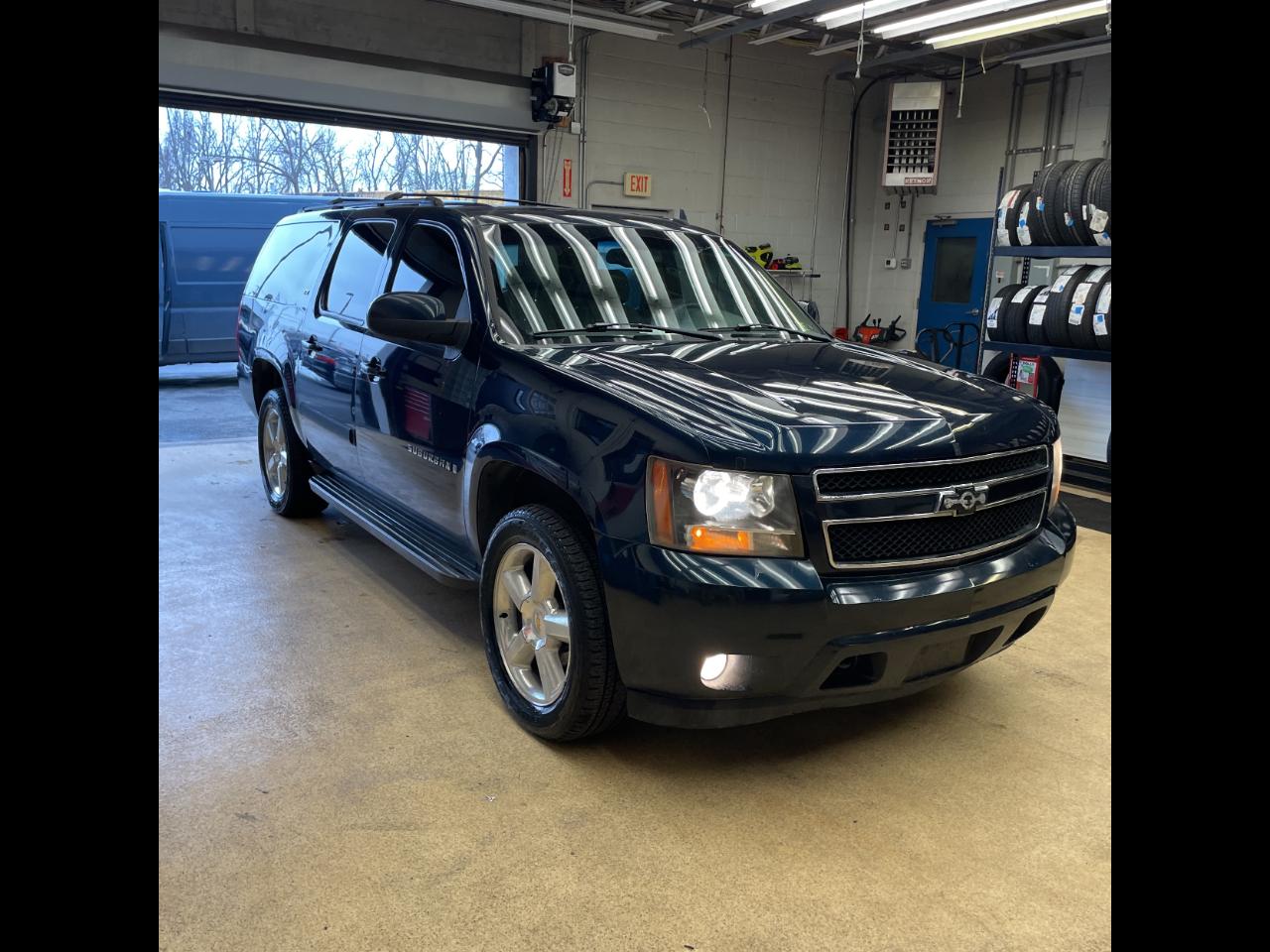 Chevrolet Suburban 4WD 4dr 1500 LTZ 2007