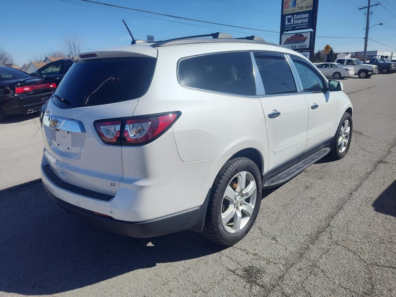 Chevrolet Traverse AWD 4dr LT w/1LT 2017