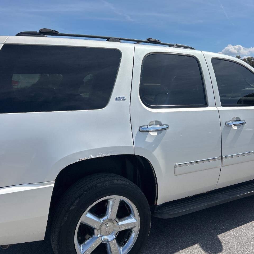 Chevrolet Tahoe 4WD 4dr 1500 LTZ 2011