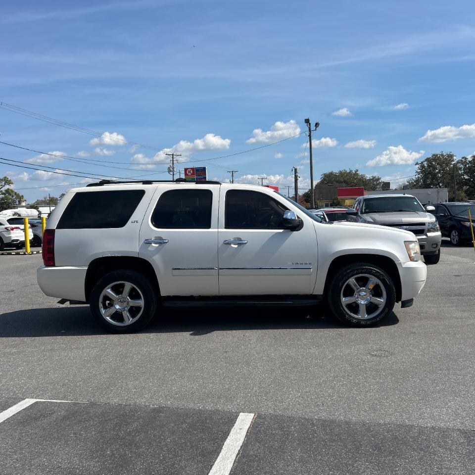 Chevrolet Tahoe 4WD 4dr 1500 LTZ 2011