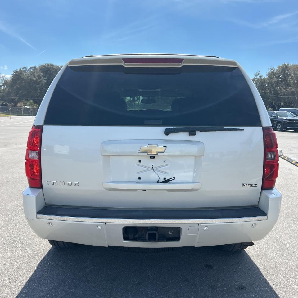 Chevrolet Tahoe 4WD 4dr 1500 LTZ 2011