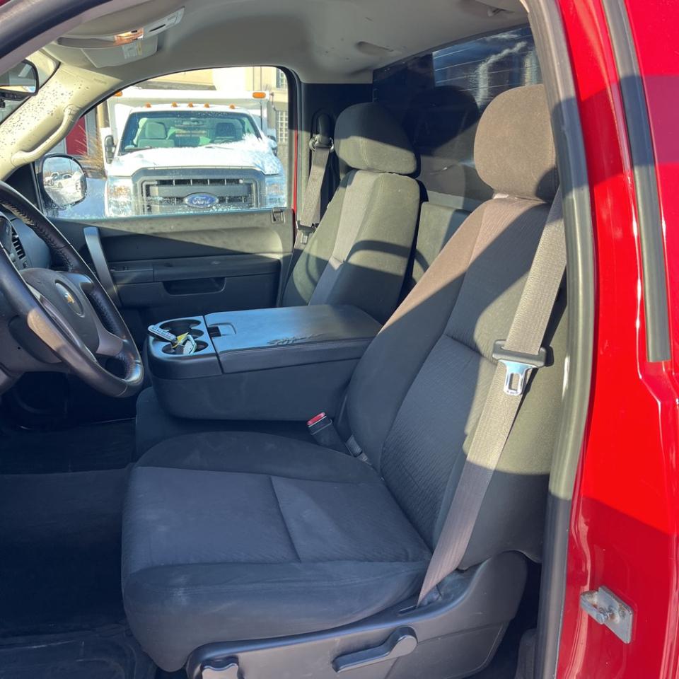 Chevrolet Silverado 1500 4WD Reg Cab 133.0" LT 2012