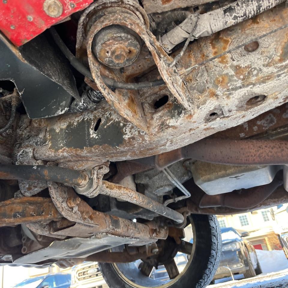 Chevrolet Silverado 1500 4WD Reg Cab 133.0" LT 2012