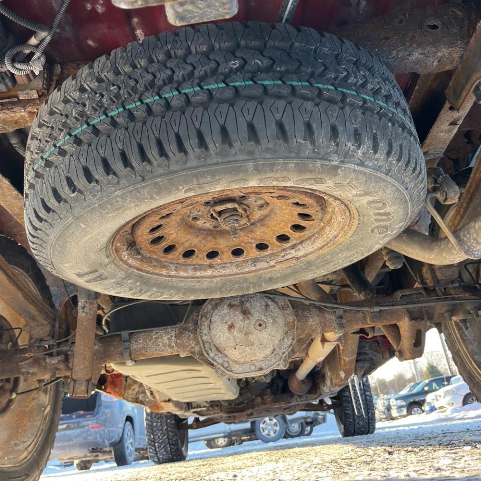 Chevrolet Silverado 1500 4WD Reg Cab 133.0" LT 2012