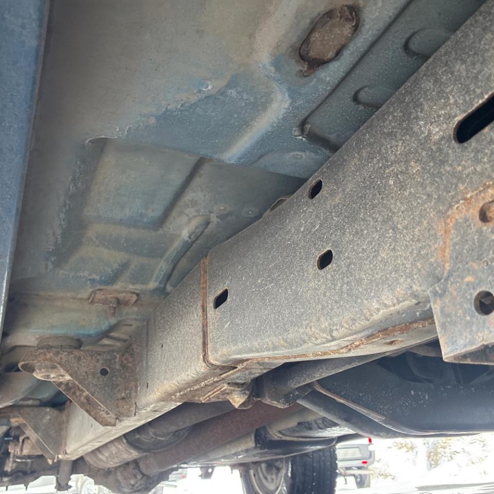 Dodge Dakota Quad Cab 131" WB 4WD Sport 2001