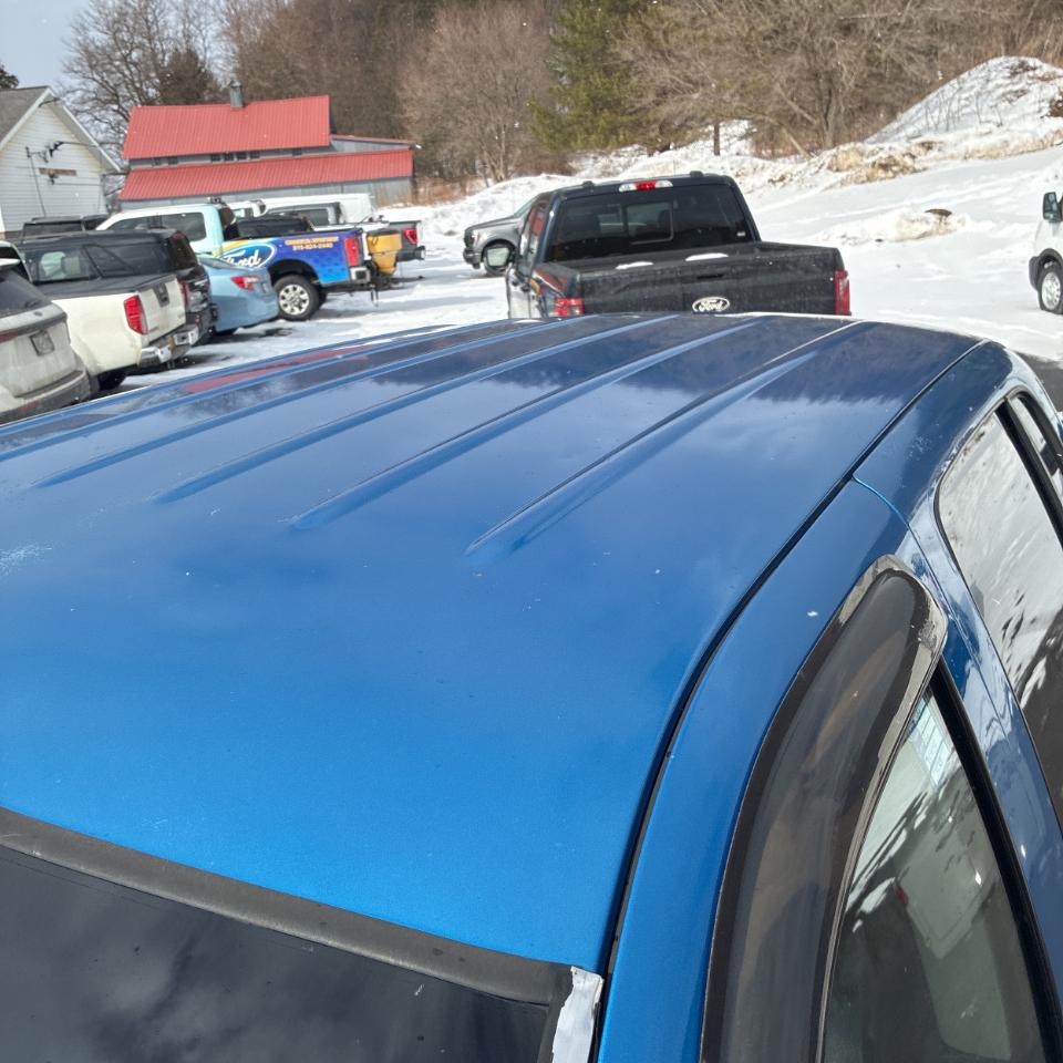 Dodge Dakota Quad Cab 131" WB 4WD Sport 2001