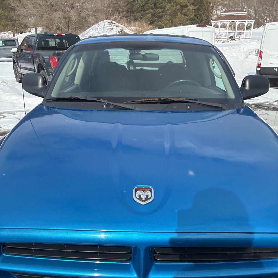 Dodge Dakota Quad Cab 131" WB 4WD Sport 2001