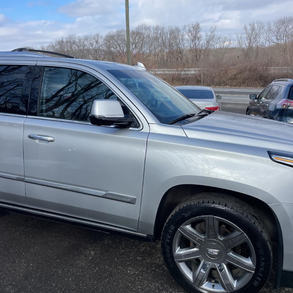 Cadillac Escalade 4WD 4dr Premium Luxury 2019