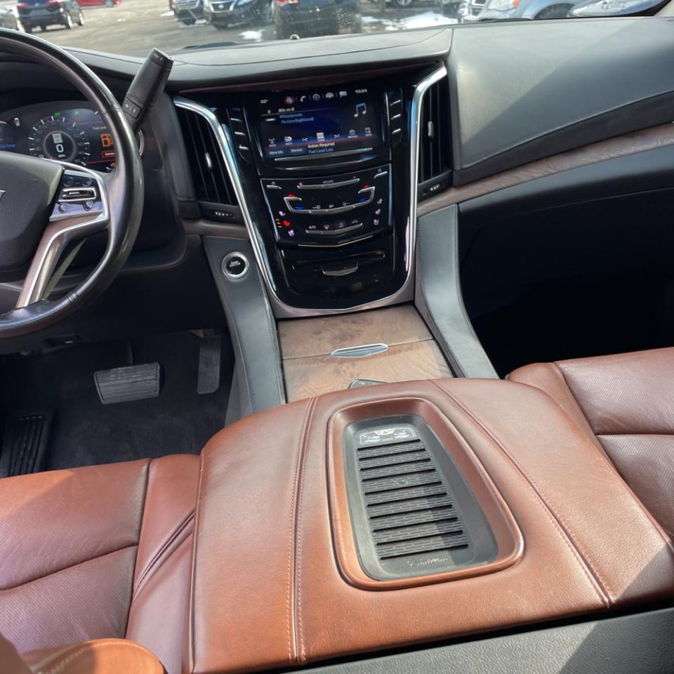 Cadillac Escalade 4WD 4dr Premium Luxury 2019