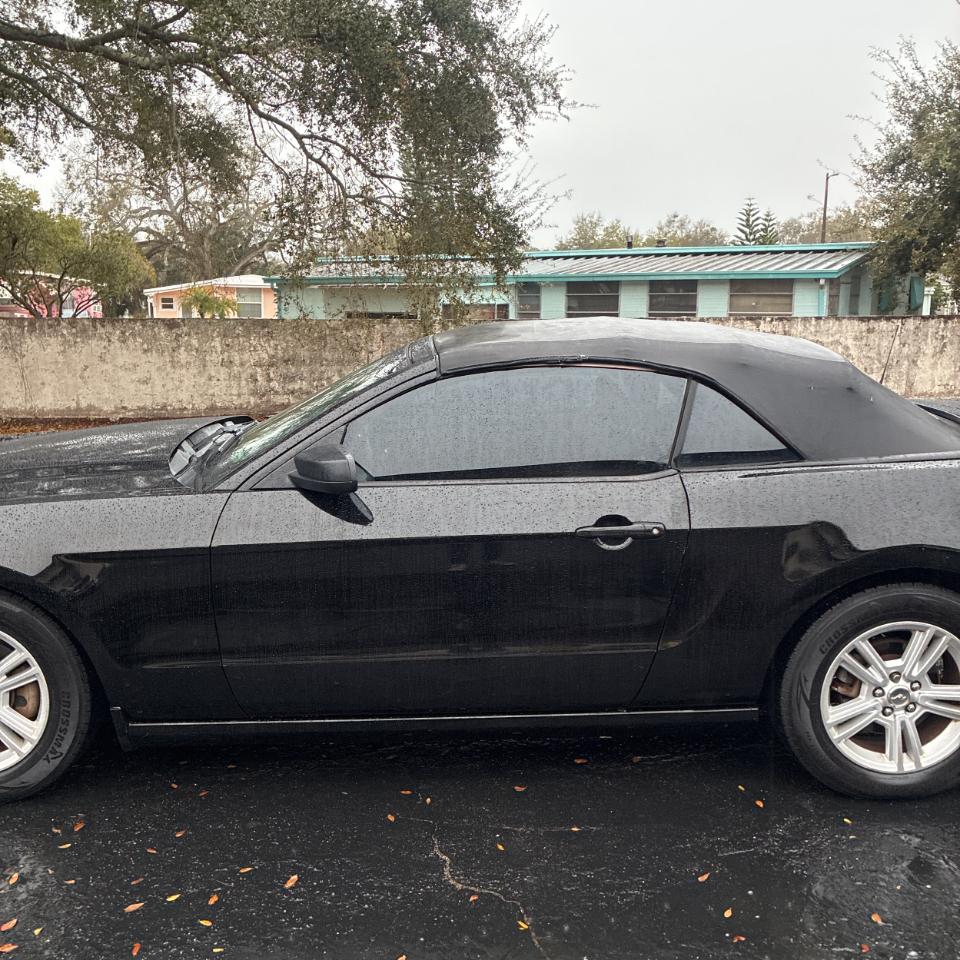 Ford Mustang 2dr Conv V6 2014