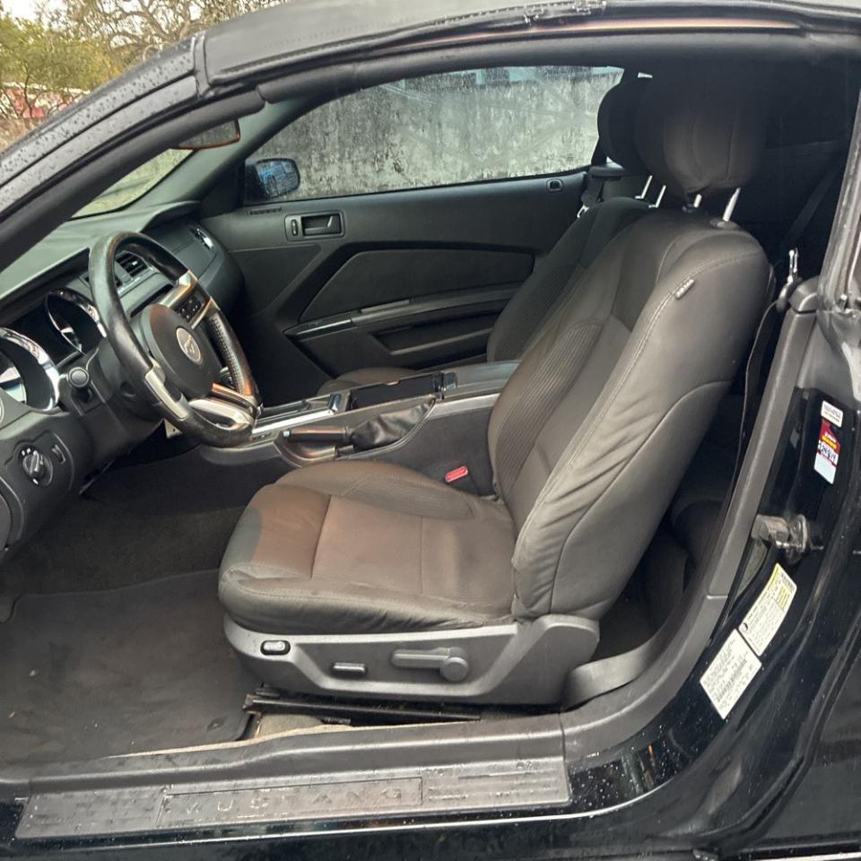 Ford Mustang 2dr Conv V6 2014