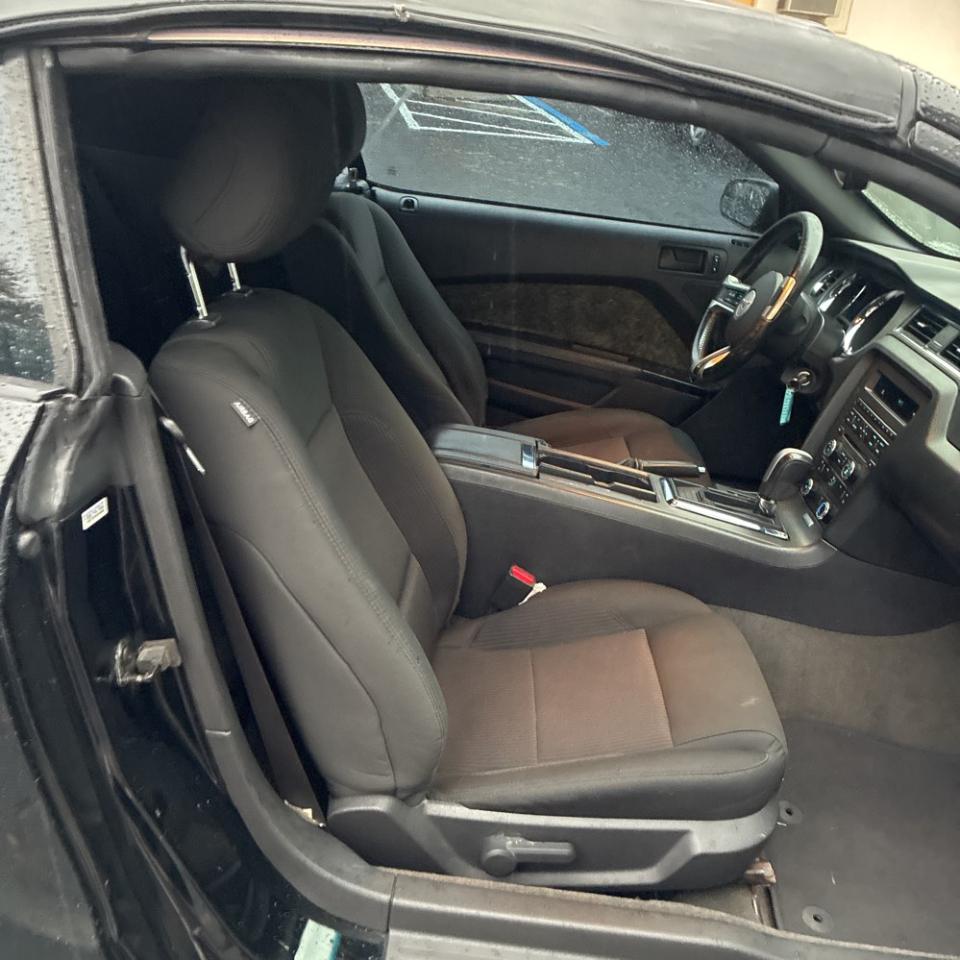 Ford Mustang 2dr Conv V6 2014