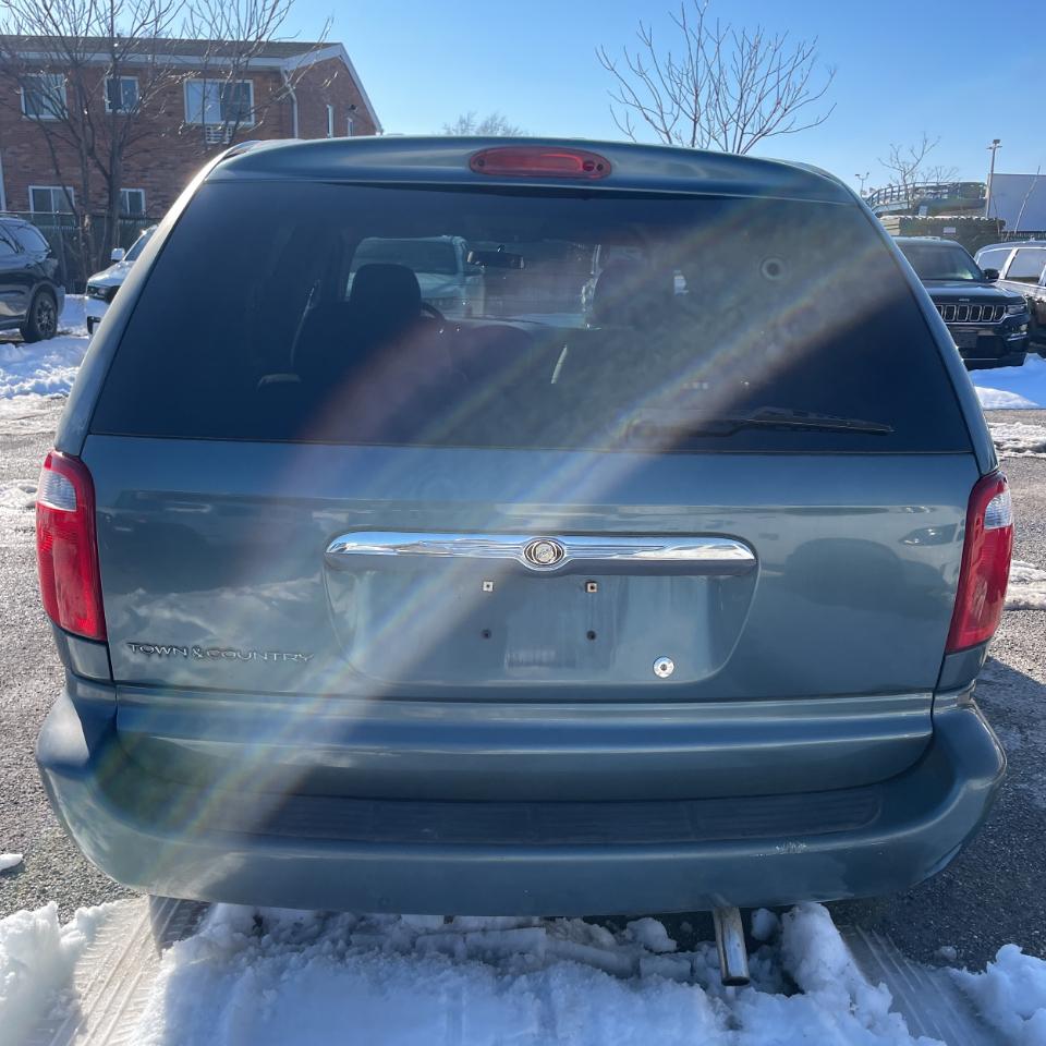 Chrysler Town & Country SWB 4dr Wgn 2007