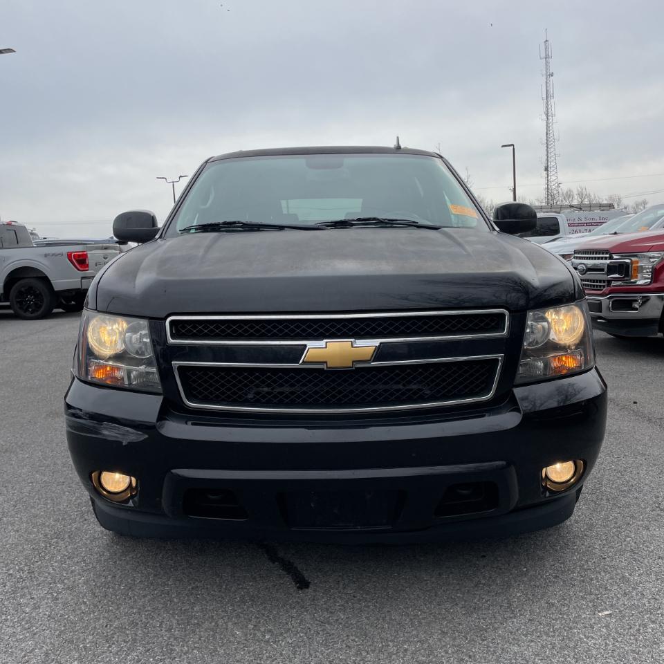 Chevrolet Suburban 4WD 4dr 1500 LT 2013