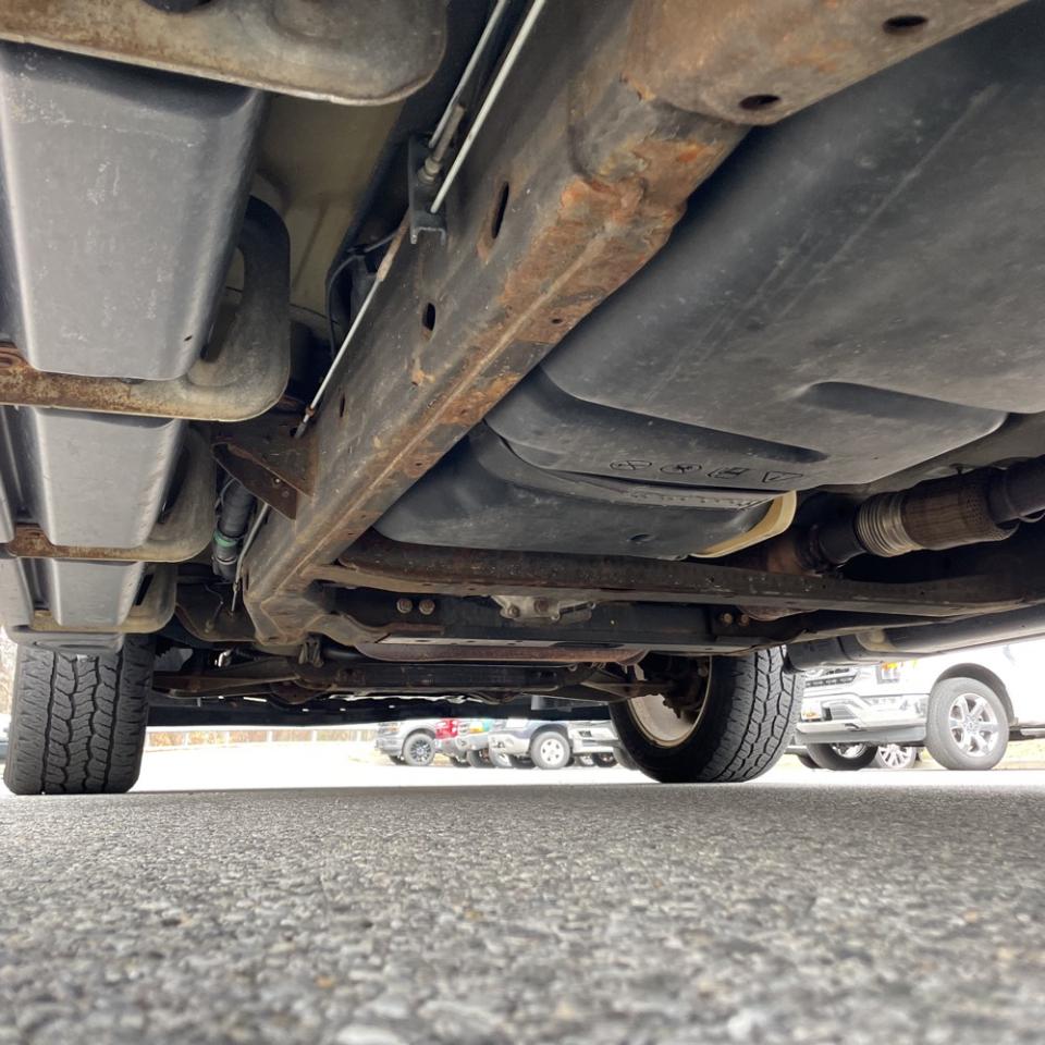 Chevrolet Suburban 4WD 4dr 1500 LT 2013