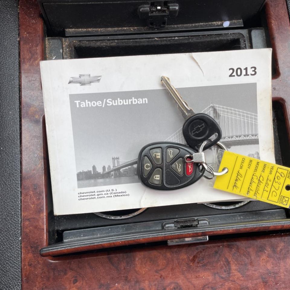 Chevrolet Suburban 4WD 4dr 1500 LT 2013