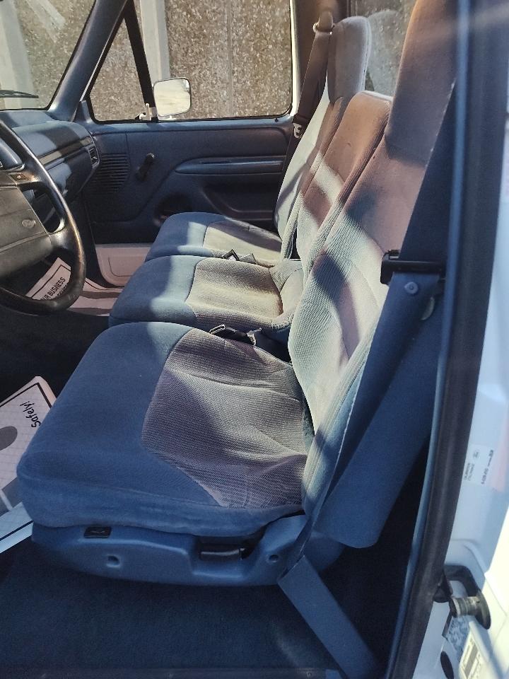 Ford F-150 Reg Cab 116.8" WB 1996