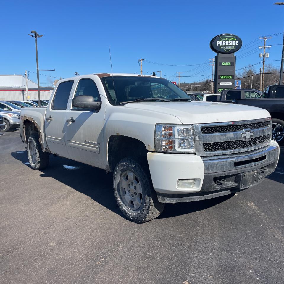 Chevrolet Silverado 1500 4WD Crew Cab 143.5" LT 2011