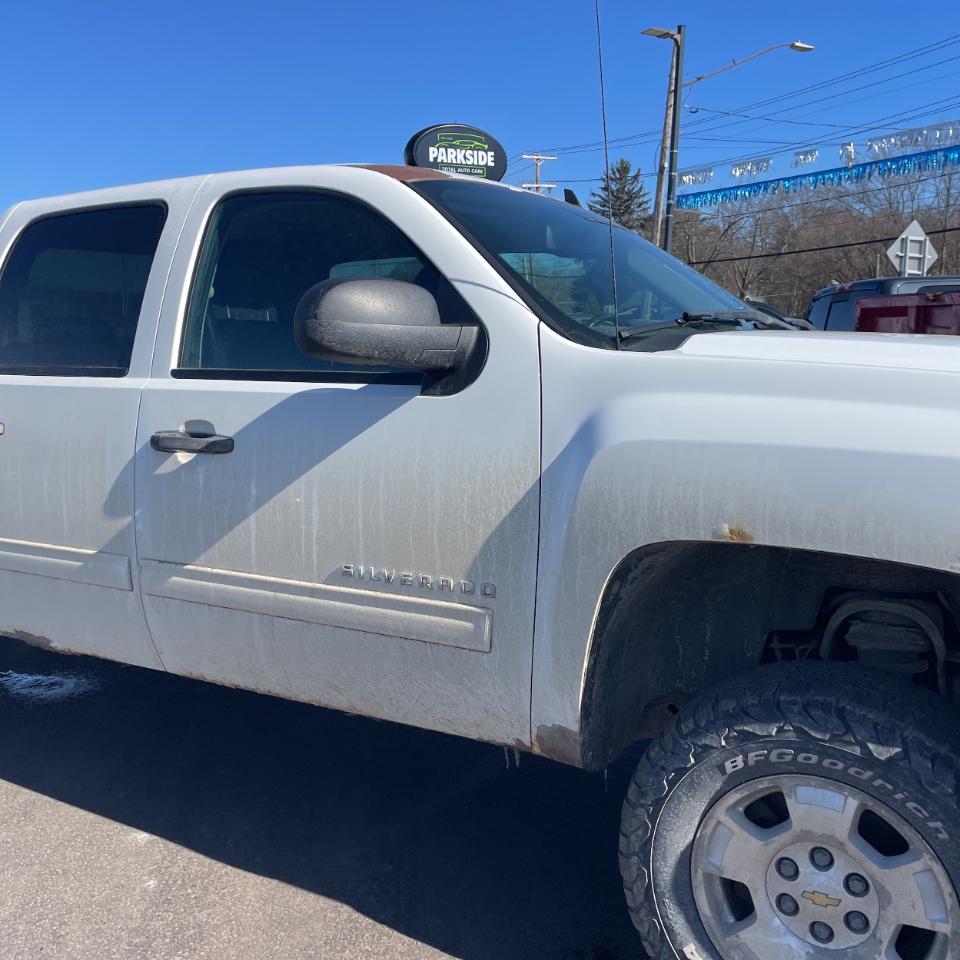 Chevrolet Silverado 1500 4WD Crew Cab 143.5" LT 2011