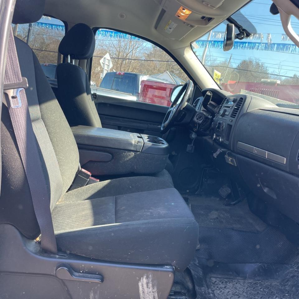 Chevrolet Silverado 1500 4WD Crew Cab 143.5" LT 2011